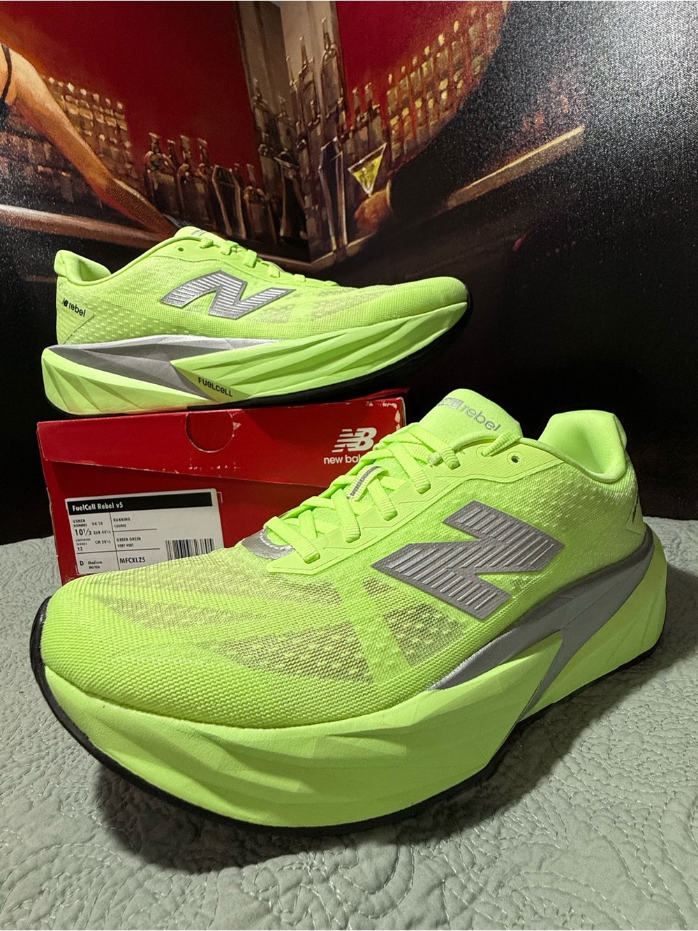New Balance Men’s Size 10.5 Brand New Neon Green FuelCell Running Shoes